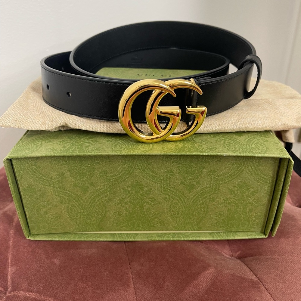 Brand new Gucci belt never worn comes with box and dust bag